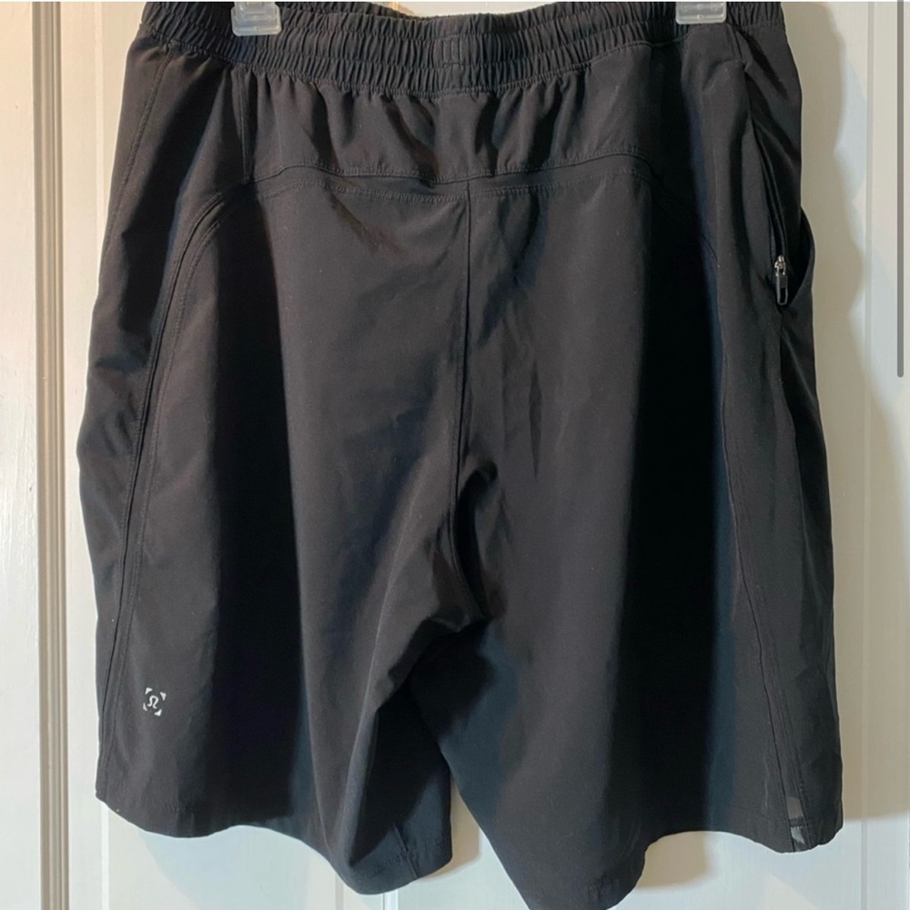 Lululemon Mens Pace Maker 9” Black Shorts